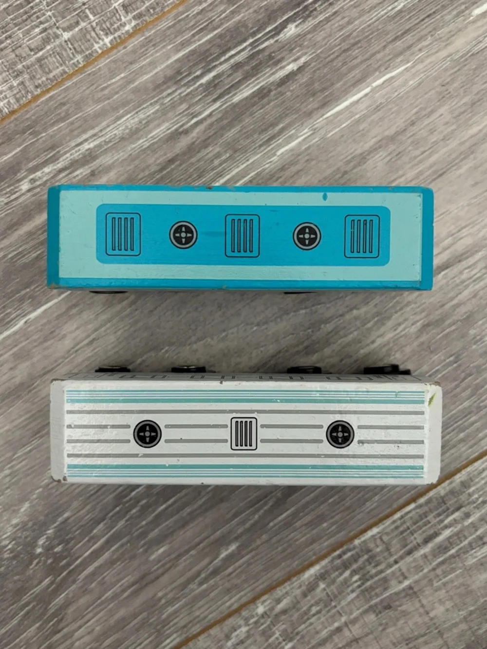 Battat Wooden Coaches - Blue & White